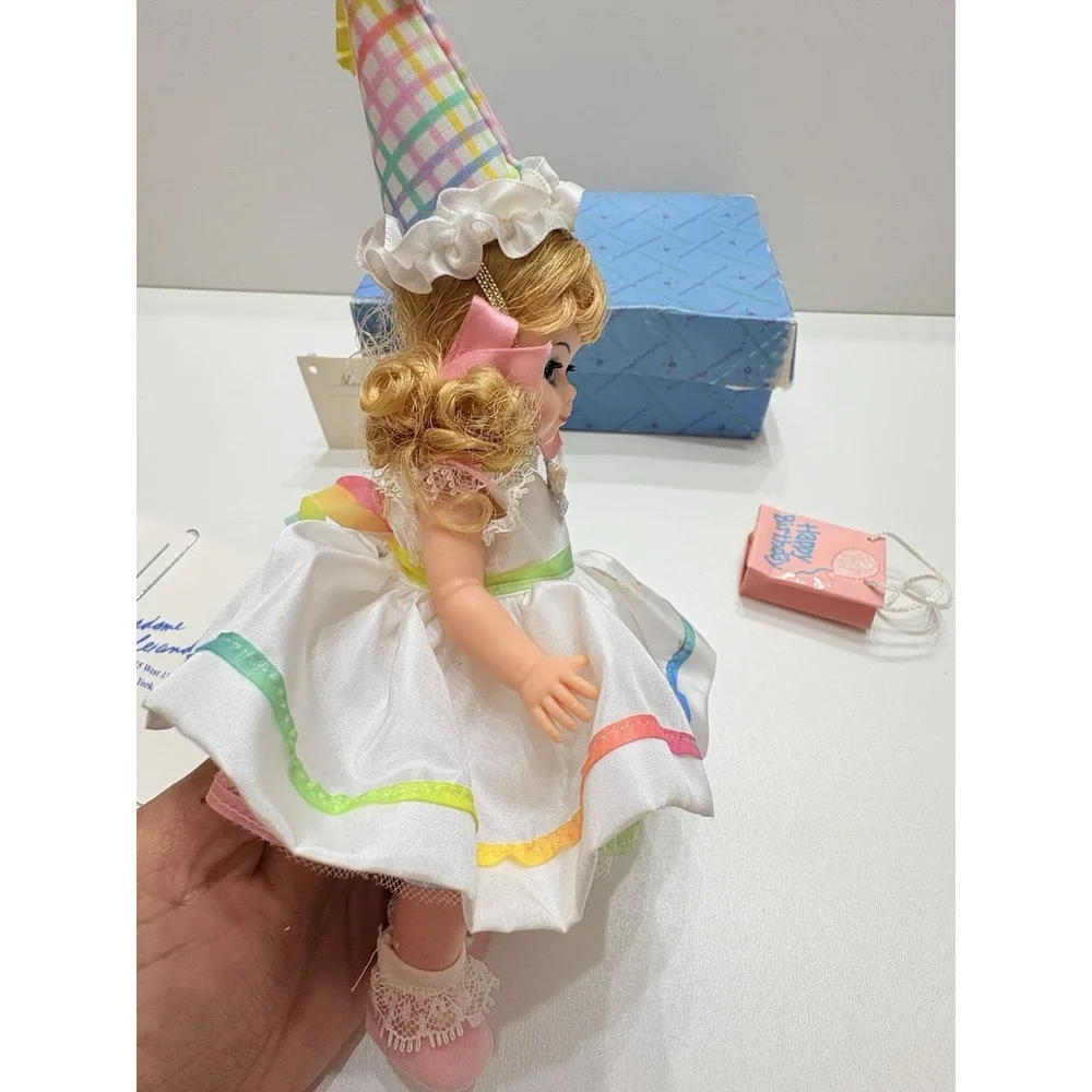 Madame Alexander Happy‎ Birthday Doll Wendy With Box And Accessories